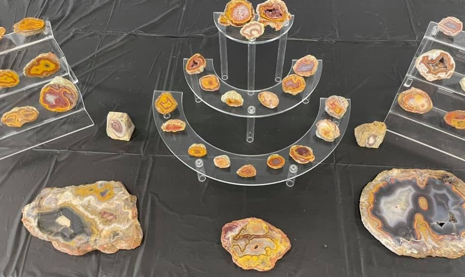 Real Kentucky agate lapidary jewelry display